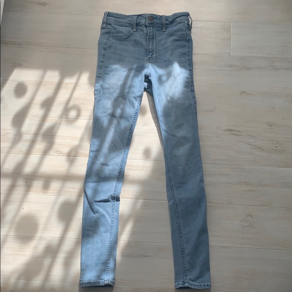 High rise Hollister jeans - Picture 1 of 3